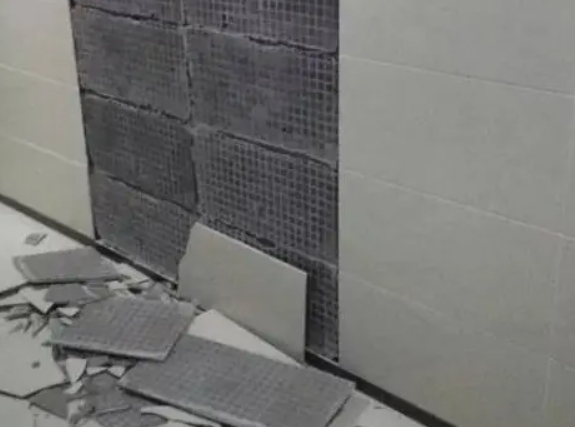 肥乡瓷砖空鼓维修公司分享下肥乡墙砖松动维修的知识